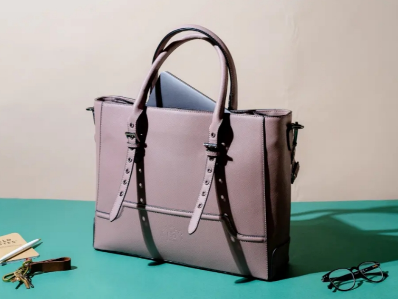 5 Bag Designs Suitable for Women of Different Ages