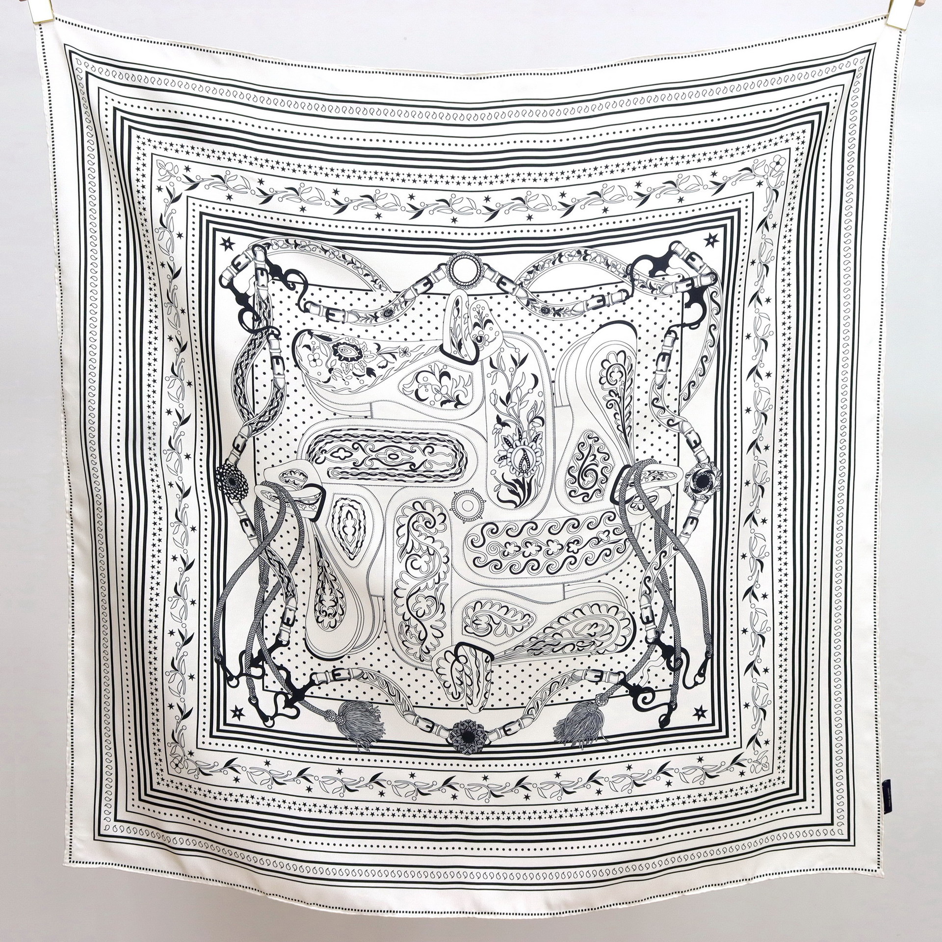 Manufacture Woman Personalized Square Silk Satin Scarf Accept Custom Printing