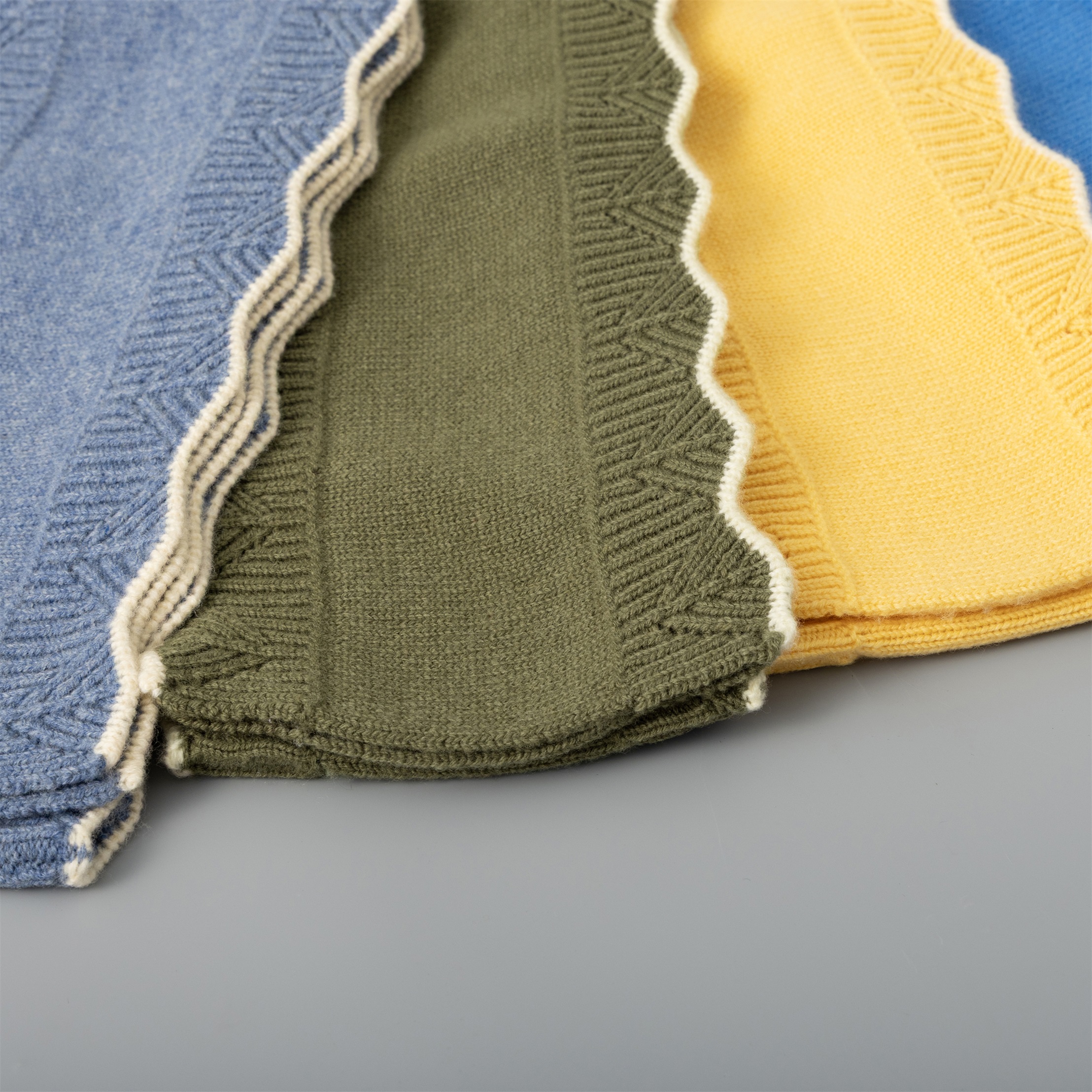 9514 Classic Bandana Wool Scarf for Ladies Wavy Edge Spring Sequins Digital Printing