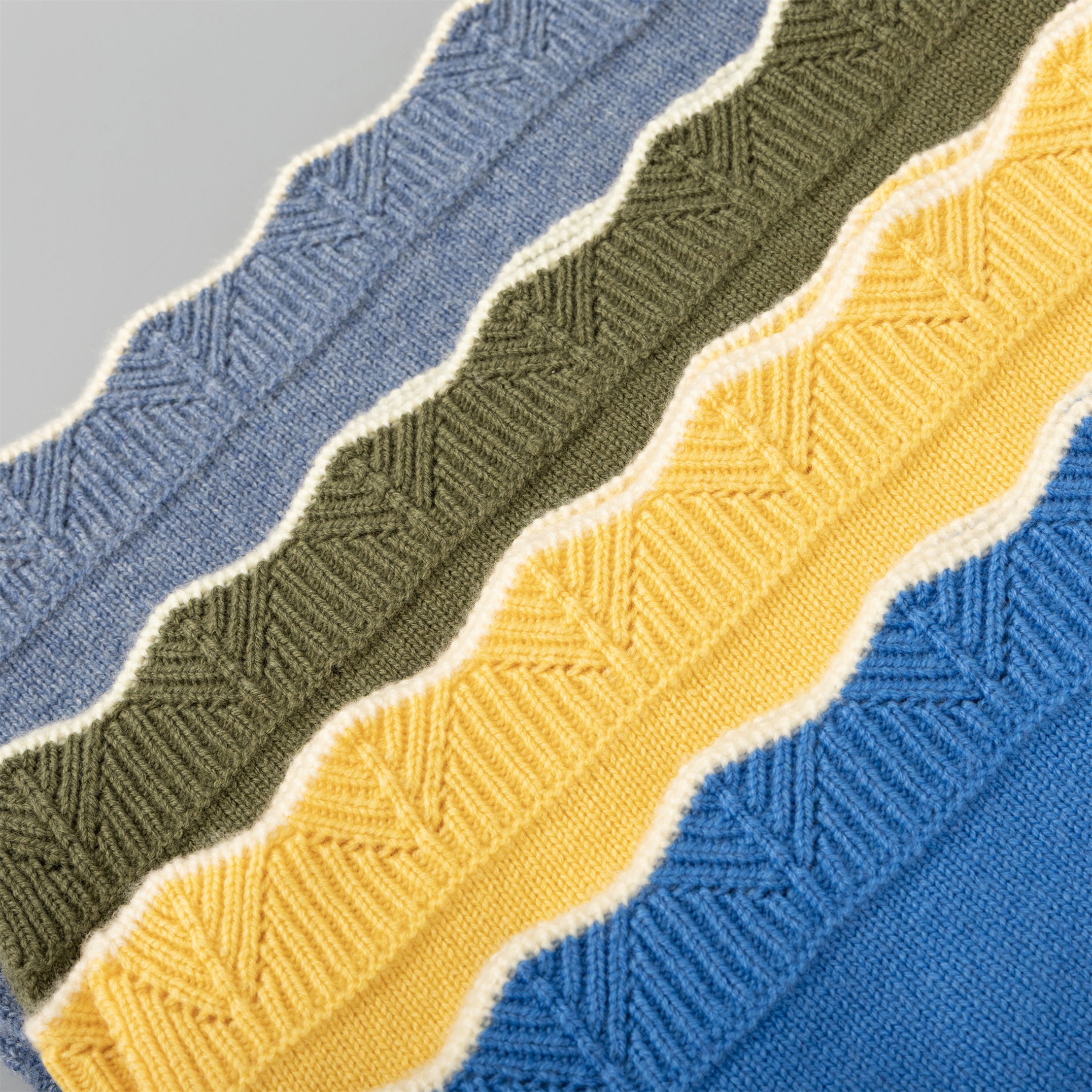 95114 Winter Soft 100% Wool Female Knitted Scarf Plain Luxury Scarf for Women