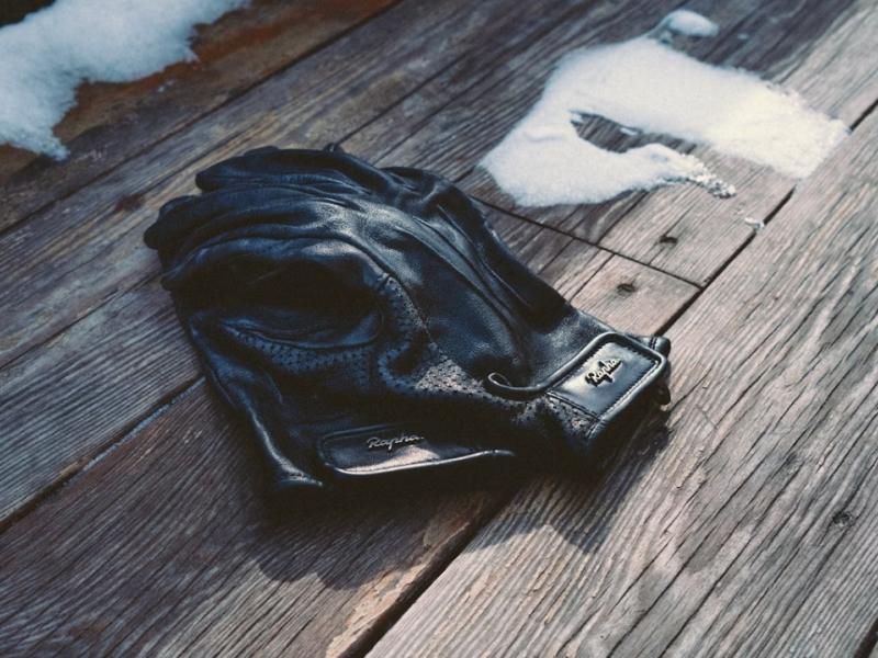 5 Design Points for Windproof And Waterproof Gloves