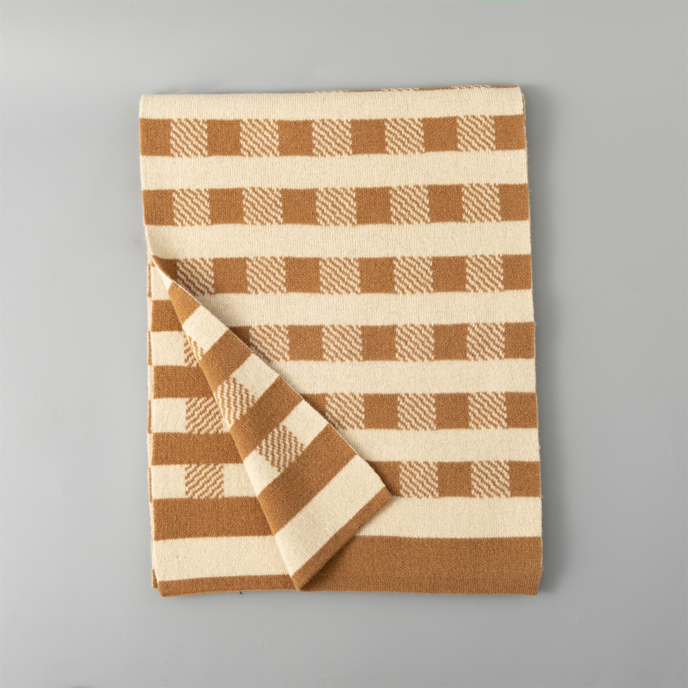 95105 Retro Fashion 100% Pure Wool Striped Women's Warm Scarf