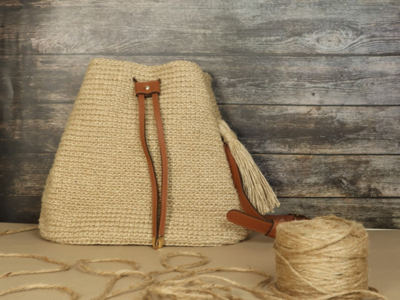 Trends in Women's Crossbody Bags And Waist Bags