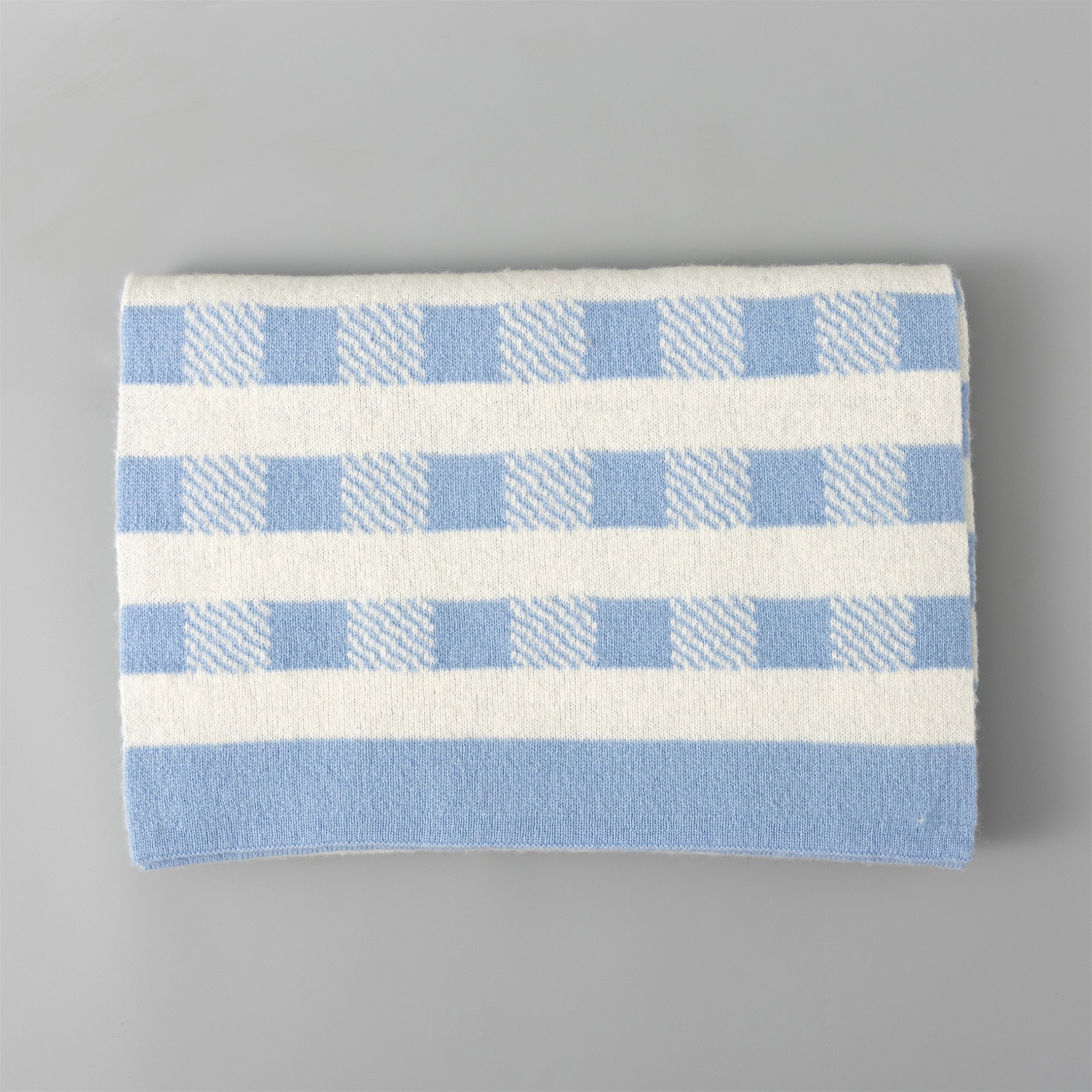 95105 Retro Fashion 100% Pure Wool Striped Women's Warm Scarf