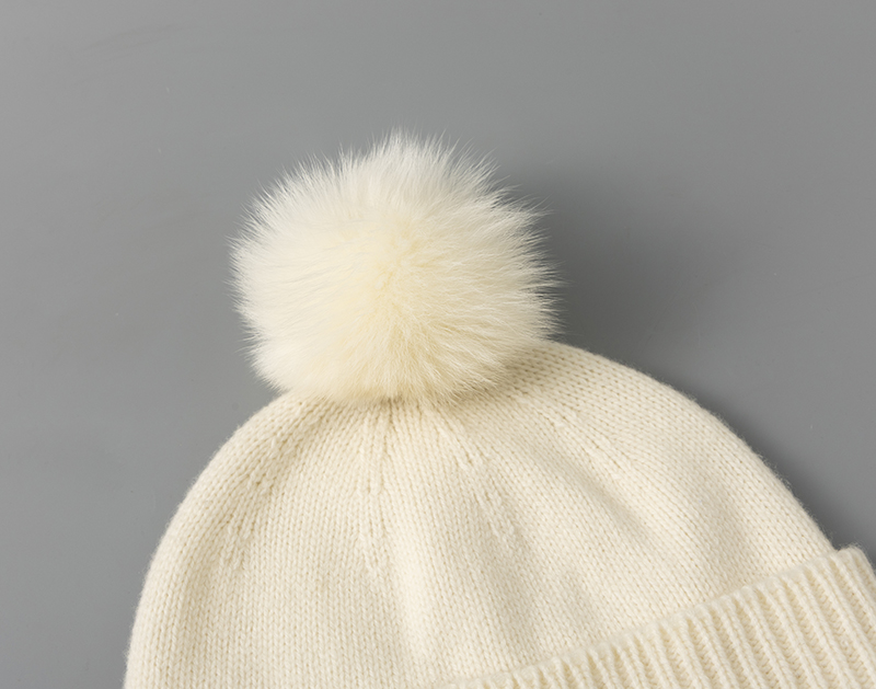 M95170 100% Wool Korean-style Ins Sweet Fluffy Ear-covering Hat Women Winter Knitted Beanies