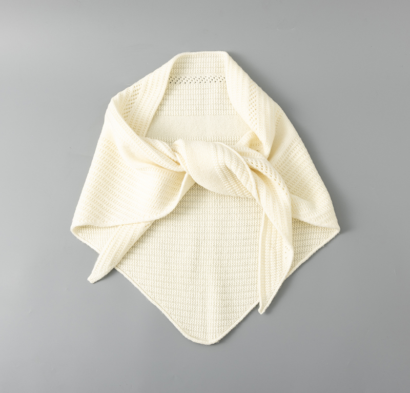 95085 Women's 100% Pure Wool New Autumn & Winter Triangle Scarves Knitted Warm Small Shawls