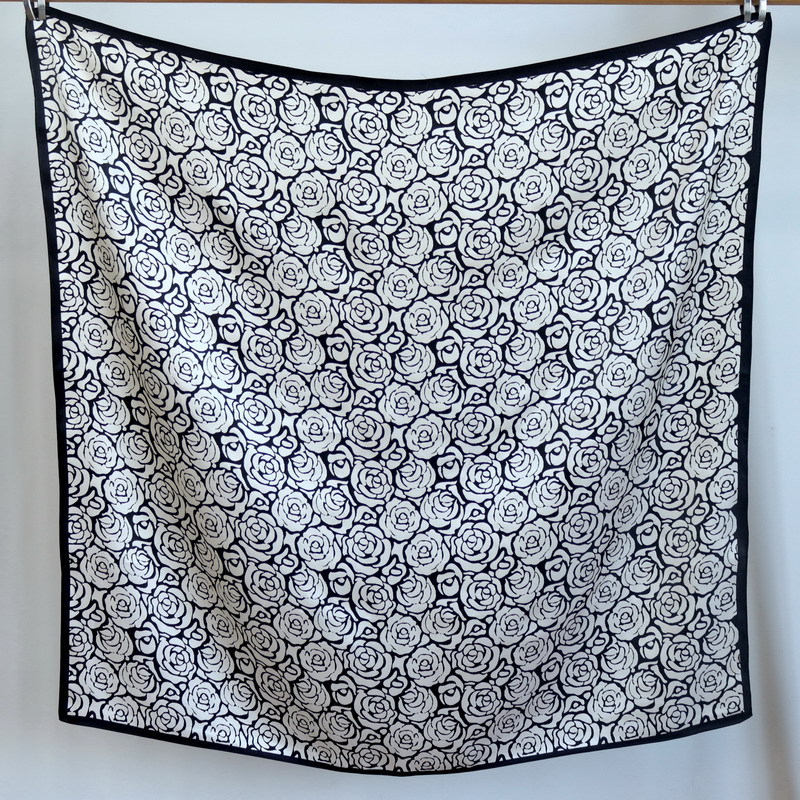 Manufacture Woman Personalized Square Silk Satin Scarf Accept Custom Printing