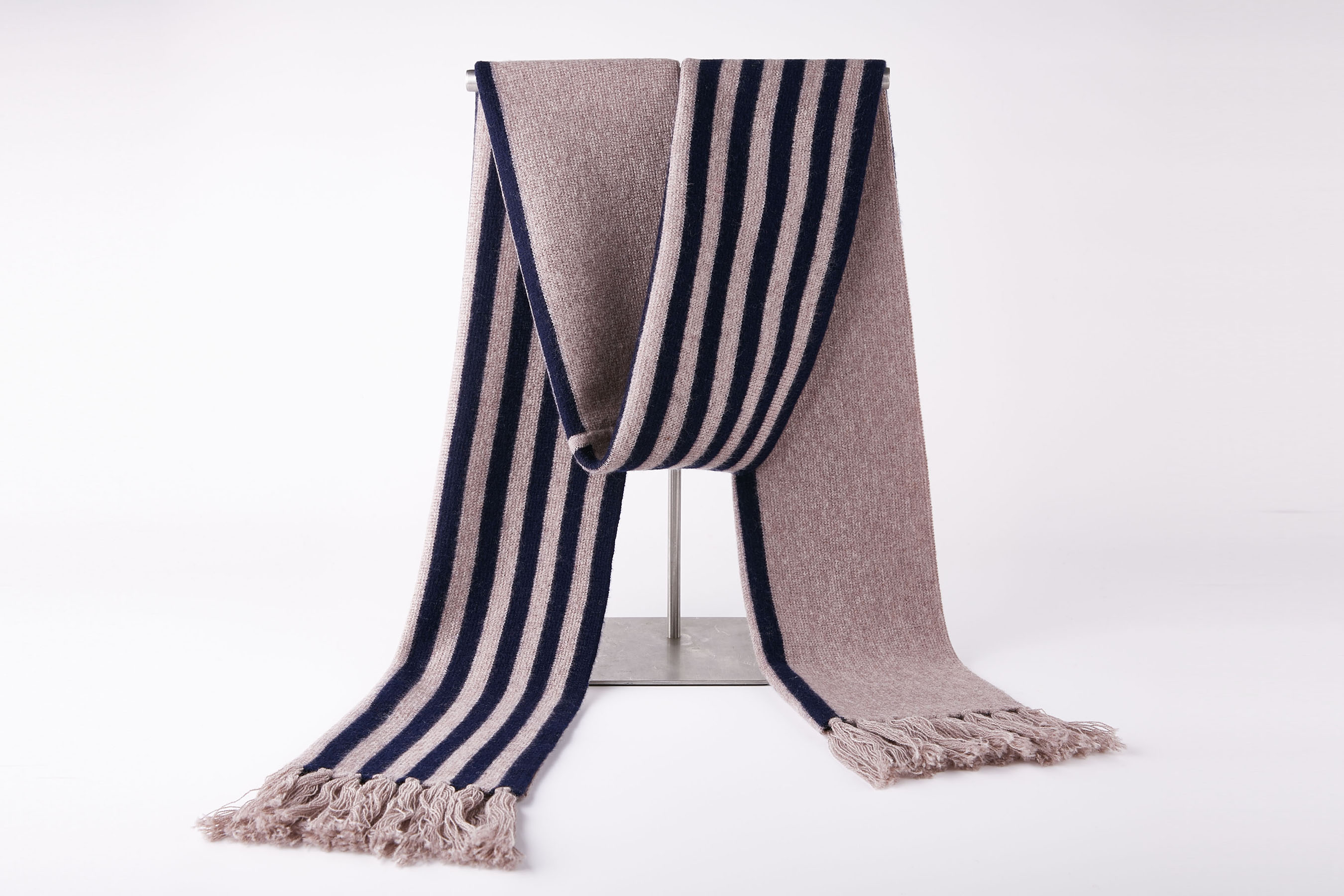 9202 100% Wool Scarf Plaid Double Sided Scarves Warm And Comfortable Winter Scarf for Men