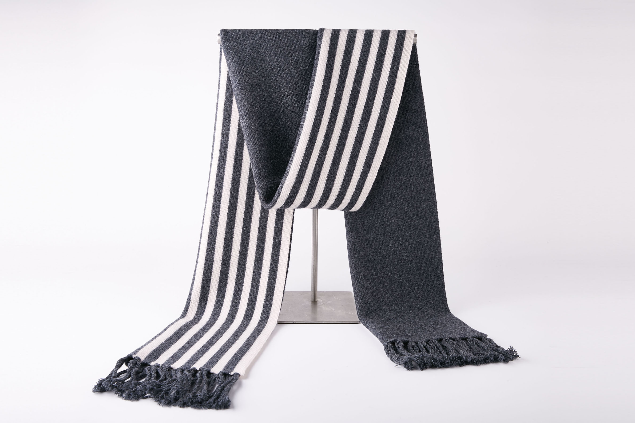 9202 100% Wool Scarf Plaid Double Sided Scarves Warm And Comfortable Winter Scarf for Men