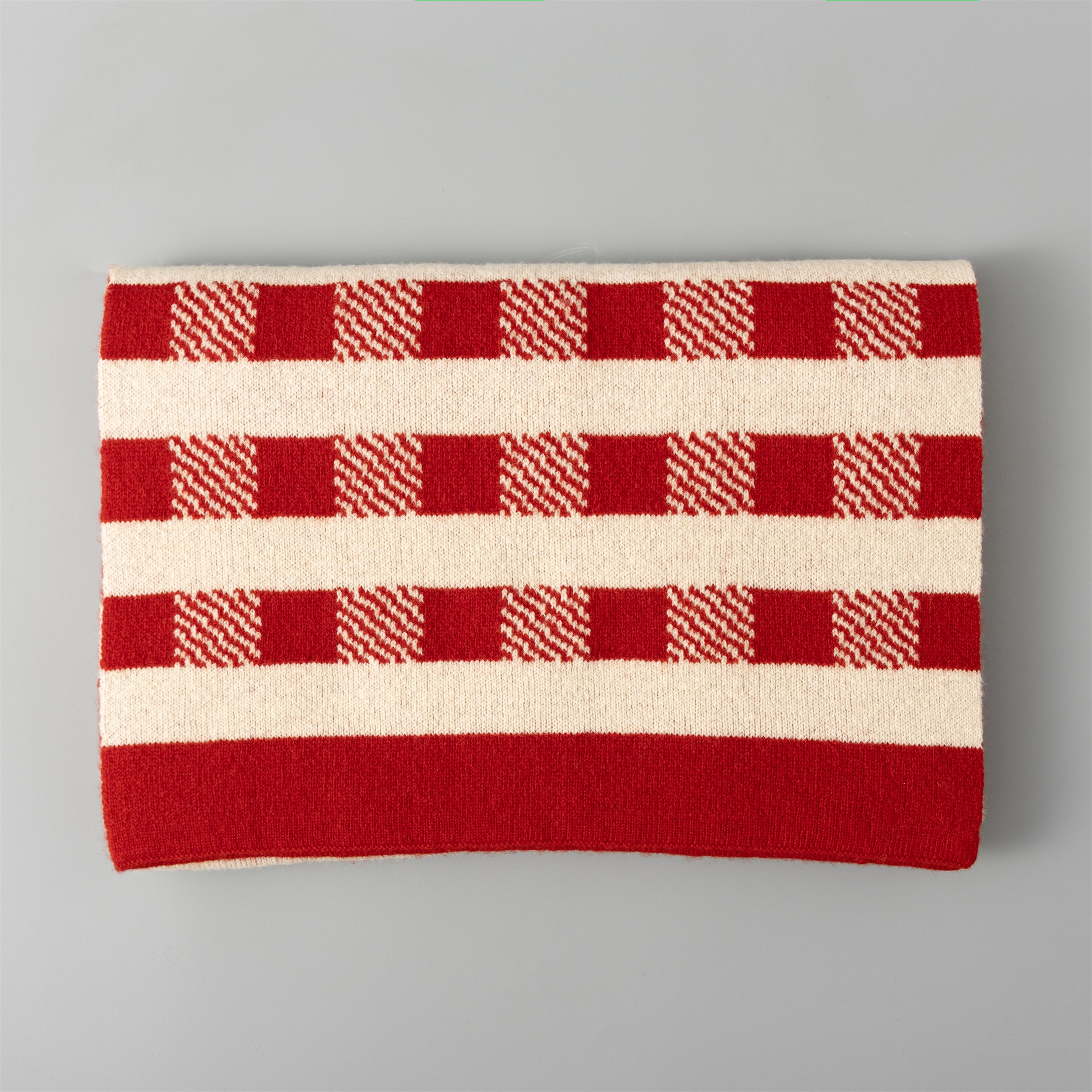 95105 Retro Fashion 100% Pure Wool Striped Women's Warm Scarf