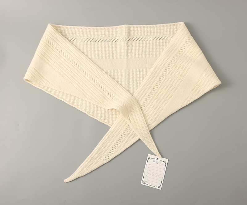 95085 Women's 100% Pure Wool New Autumn & Winter Triangle Scarves Knitted Warm Small Shawls