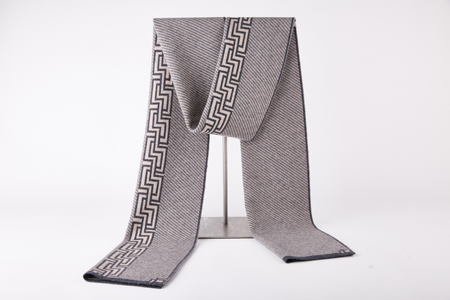 9295 Custom Design Men's Winter Scarf New Fashion 100% Wool Shawl Traditional Style