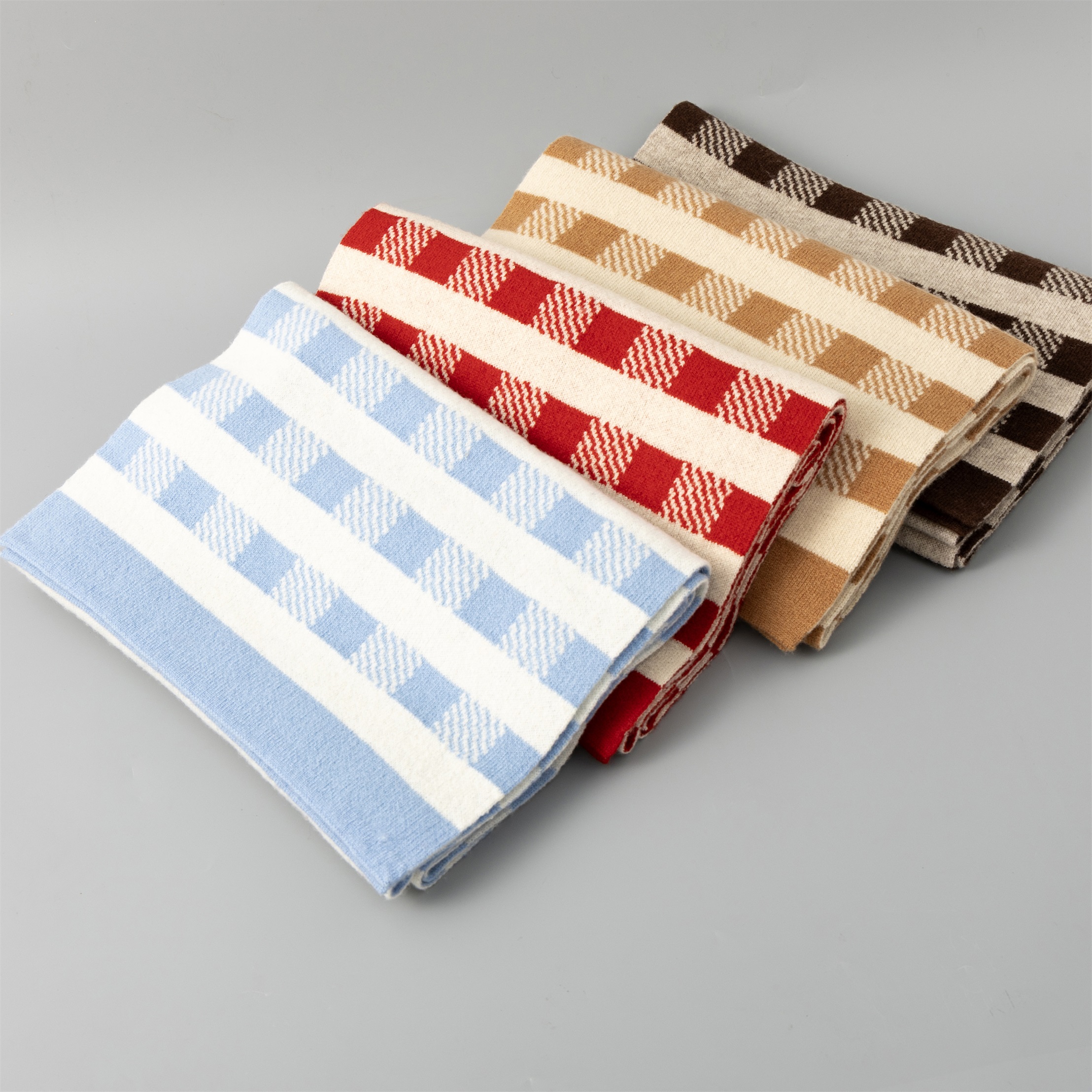 95105 Retro Fashion 100% Pure Wool Striped Women's Warm Scarf