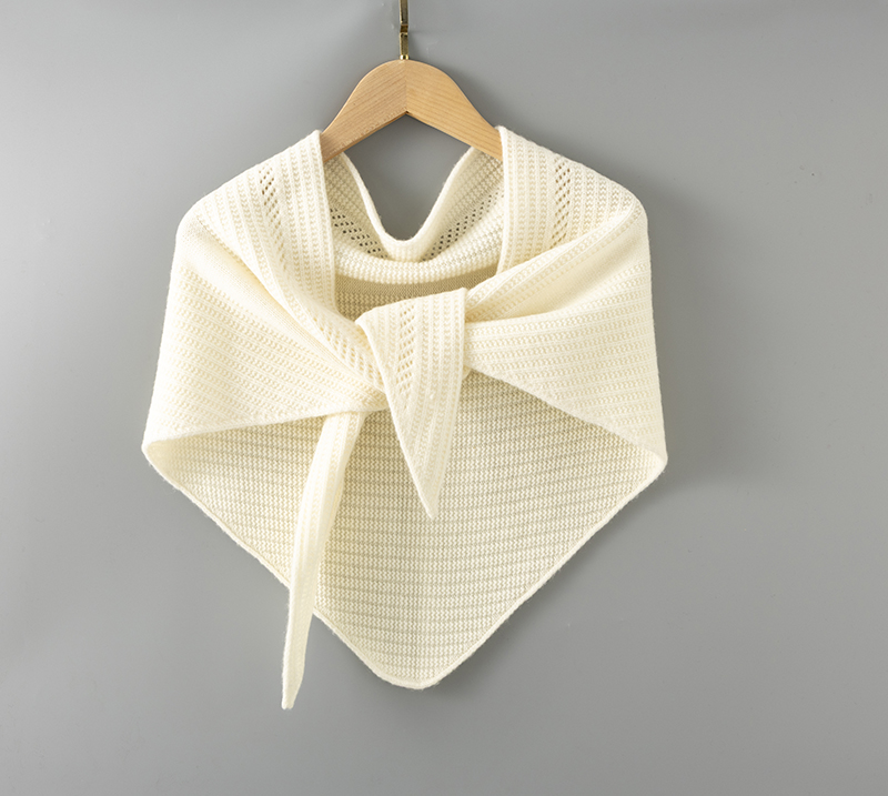 95085 Women's 100% Pure Wool New Autumn & Winter Triangle Scarves Knitted Warm Small Shawls