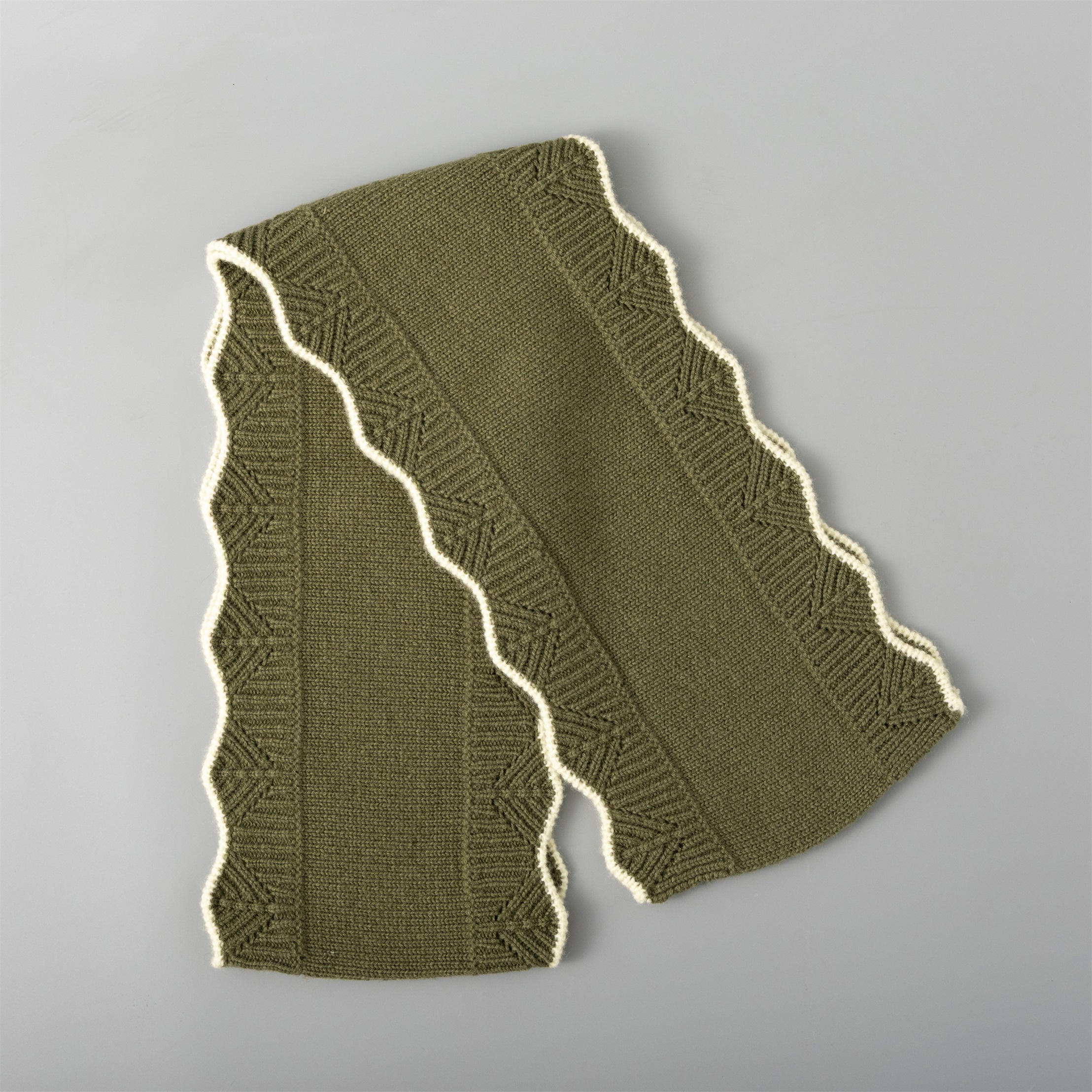 95114 Winter Soft 100% Wool Female Knitted Scarf Plain Luxury Scarf for Women